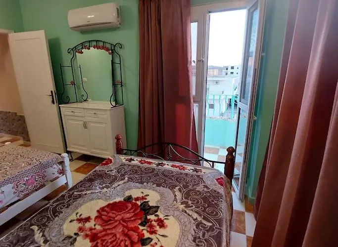 Apartment Spacious Coral Flat 2 Bedrooms And 3 Balconies