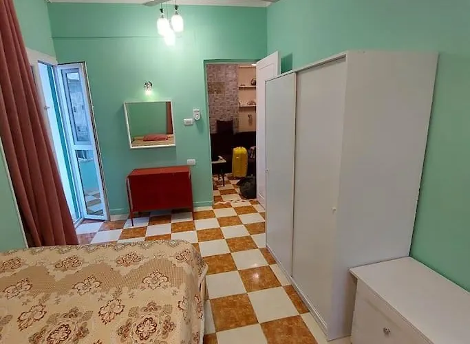 Spacious Coral Flat 2 Bedrooms And 3 Balconies *