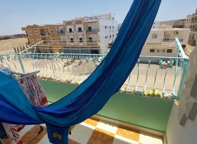 Spacious Coral Flat 2 Bedrooms And 3 Balconies *
